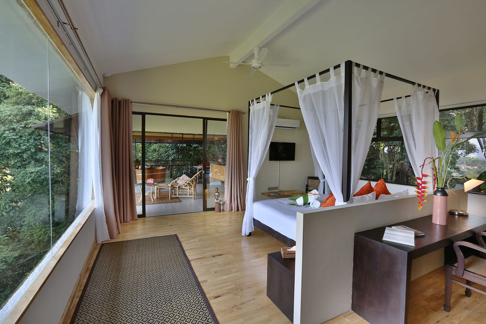 Pantai Tengah  Ambong Rainforest Retreat מראה חיצוני תמונה